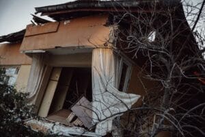 storm damage restoration contractors